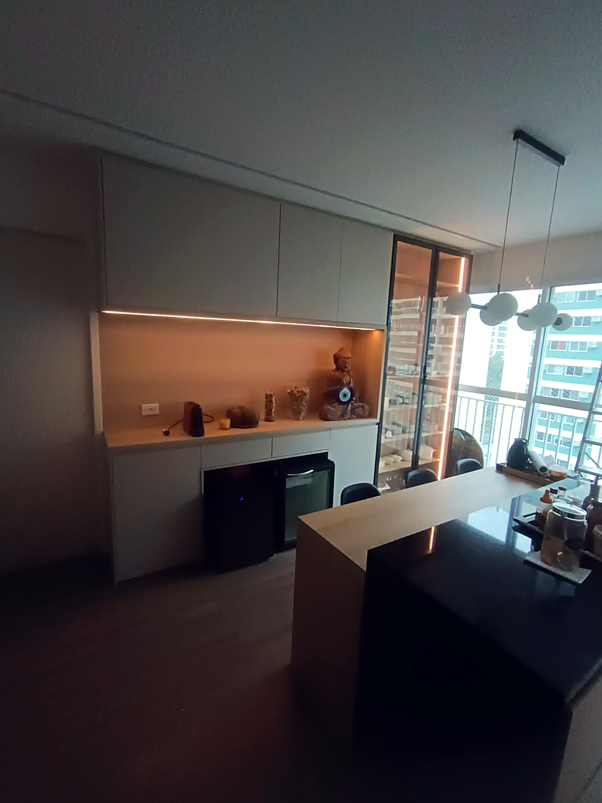 Living moderno de alto padrão